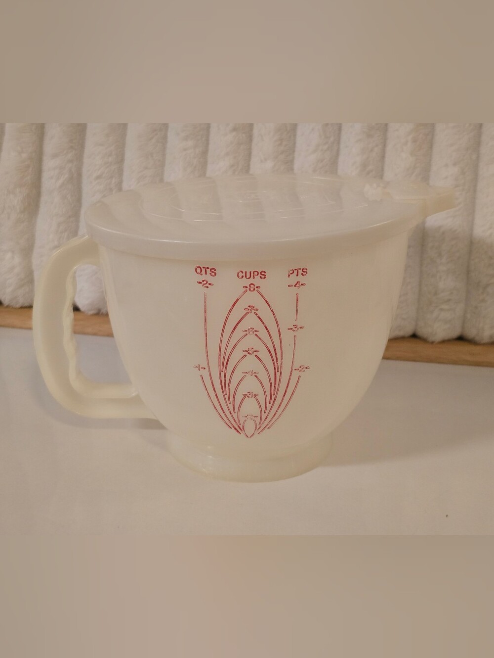 Vintage Tupperware Mix-N-Stor 8 Cup 2 Qt Measuring Batter Bowl Pitcher with Lid